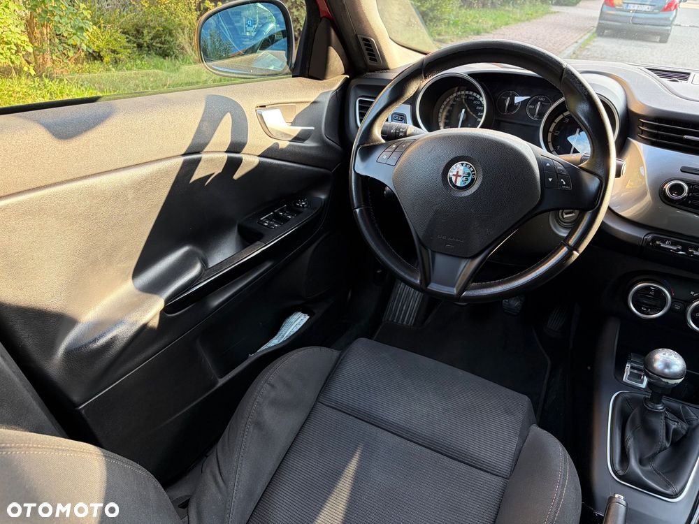 Alfa Romeo Giulietta 2.0 JTDM Distinctive - 36
