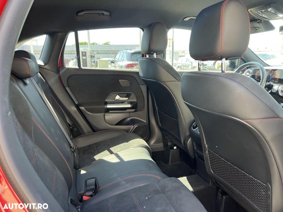 Mercedes-Benz GLA - 15