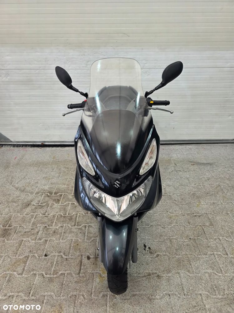 Suzuki Burgman - 22