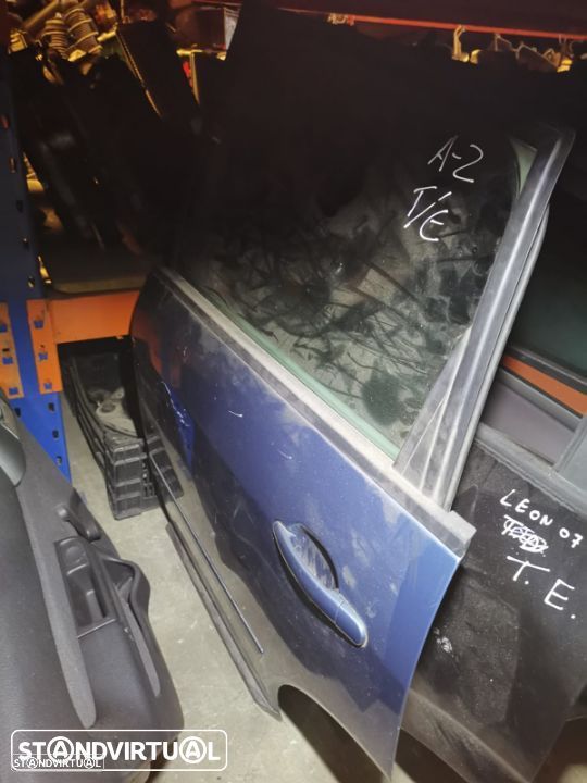 AUDI A2 PORTA TRAS ESQ - 1