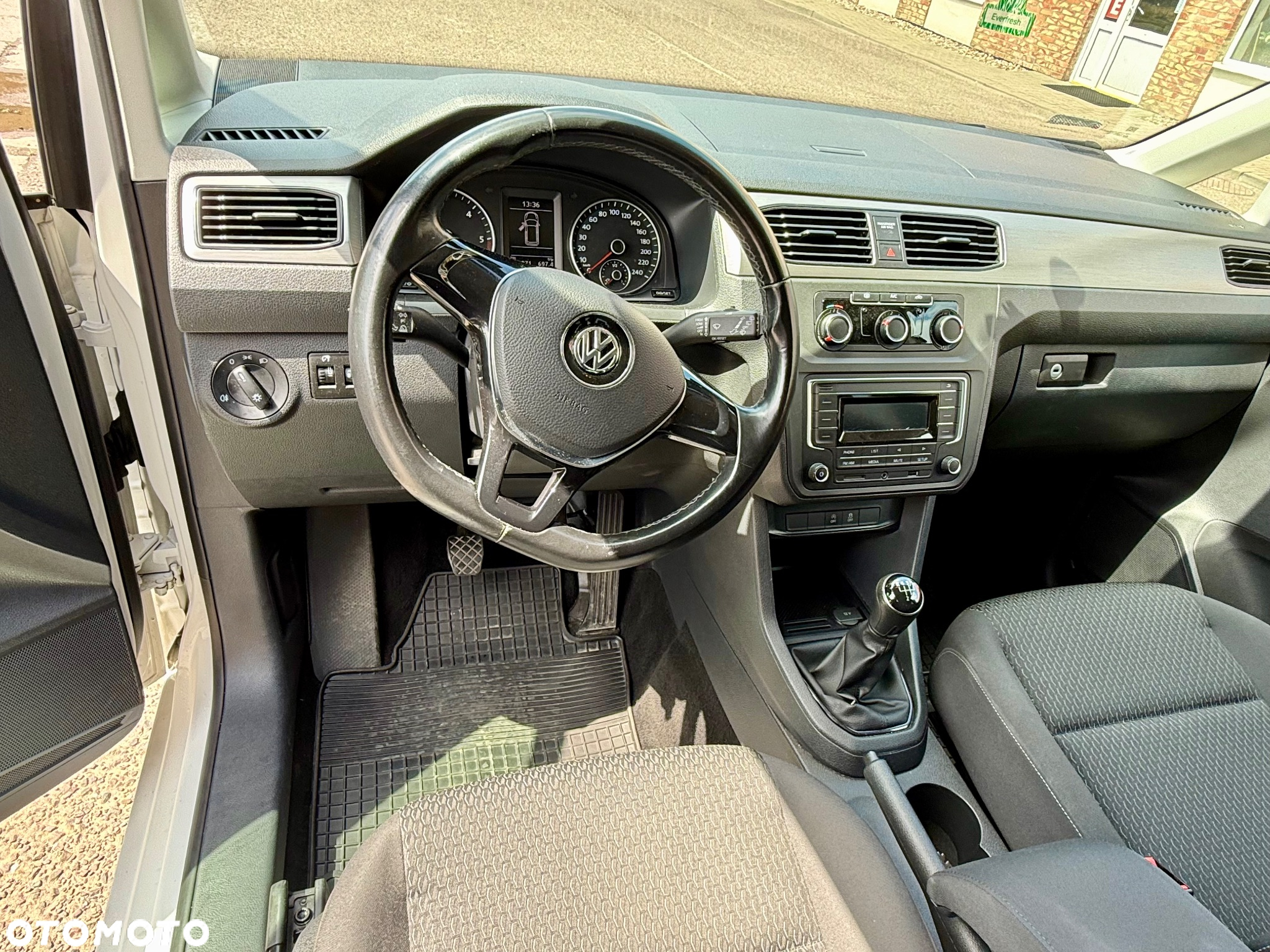 Volkswagen Caddy 2.0 TDI Comfortline - 9