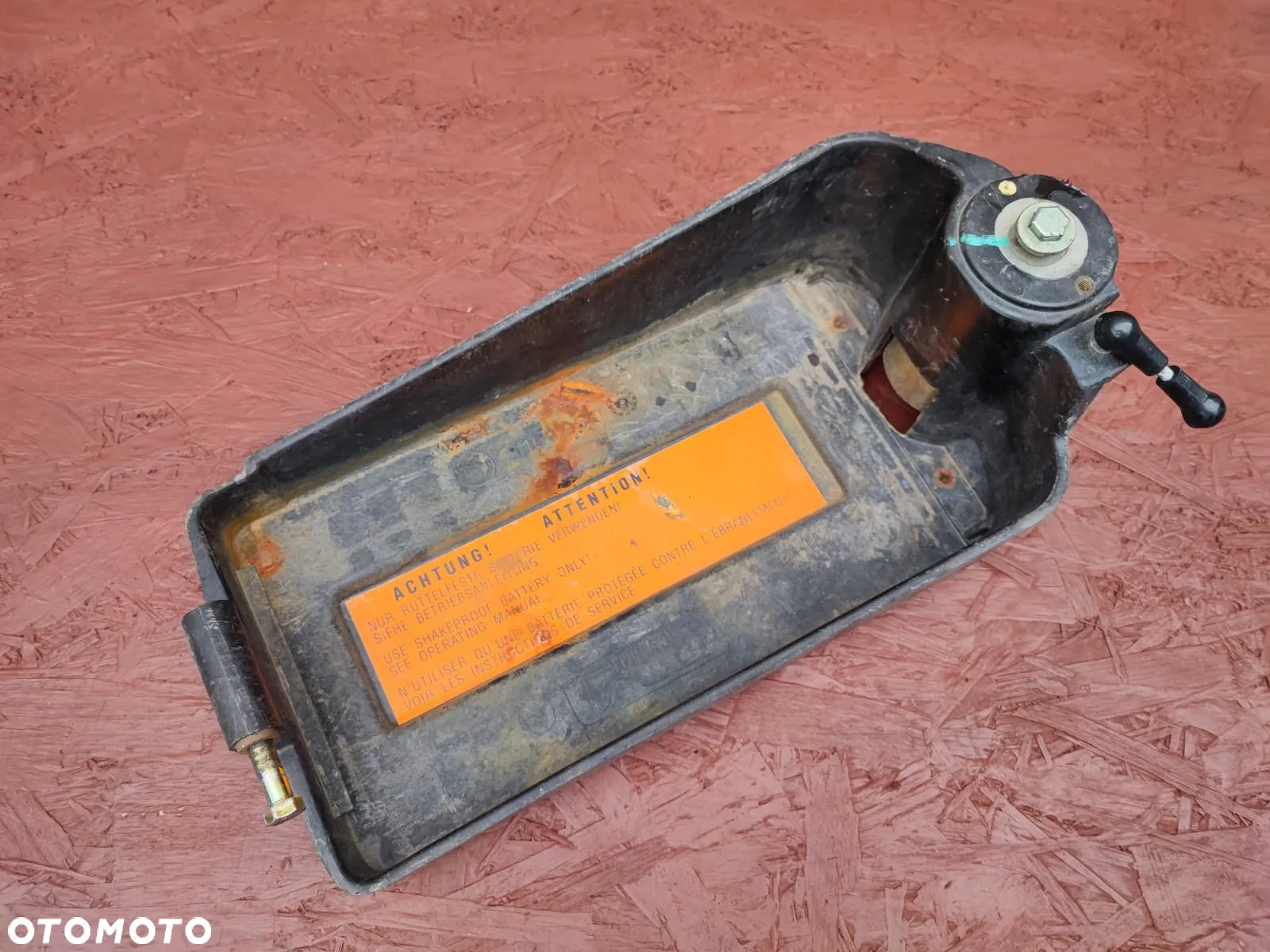 BMW E36 CABRIO ORYGINALNA PODSTAWA AKUMULATORA + TŁUMIK DRGAŃ. O NR: 8 169 054 OEM. BARDZO DOBRY STAN. - 2