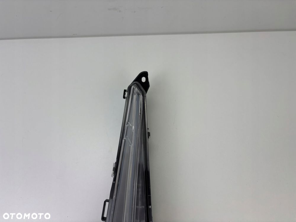 Lampa LED lewy przód Can-Am Maverick R 2024- Oryginał - 3