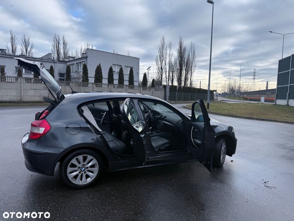 BMW Seria 1 120i - 10