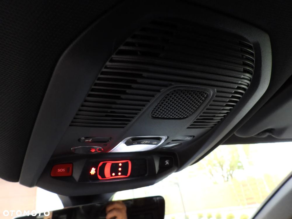 Peugeot 3008 225 e-EAT8 GT - 30