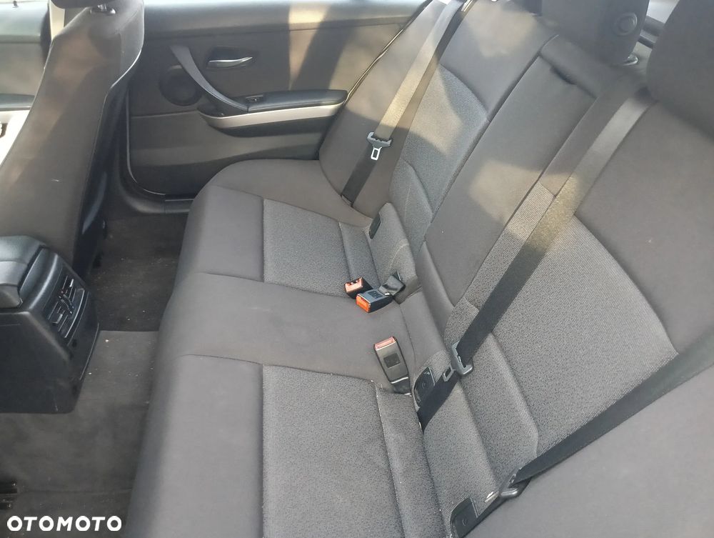 BMW Seria 3 318d DPF - 7