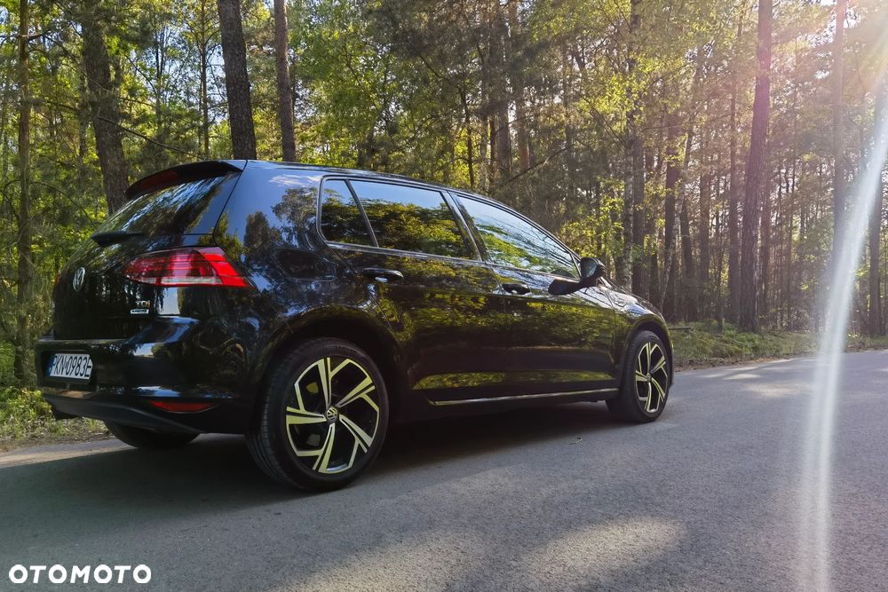 Volkswagen Golf 1.6 TDI BlueMotion Technology Lounge - 6