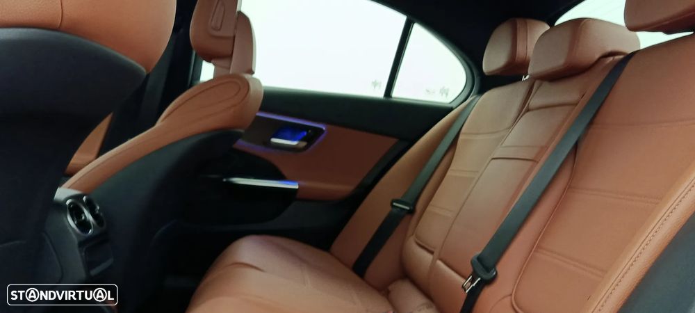 Mercedes-Benz C 300 e Avantgarde - 28