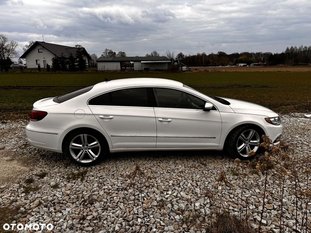 Volkswagen Passat - 11