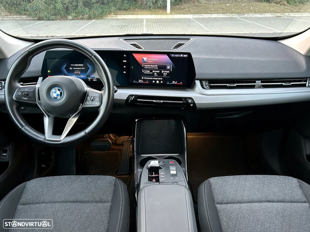 BMW iX1 eDrive20 — fotografia 14