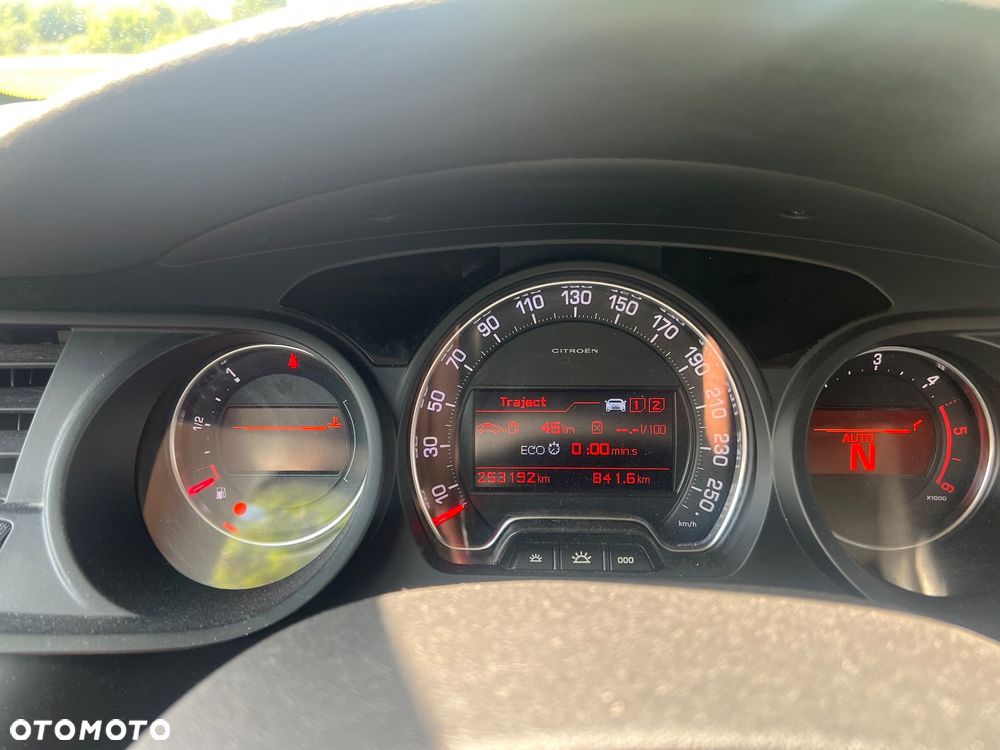 Citroën C5 Tourer e-HDi 115 EGS6 FAP Selection - 9