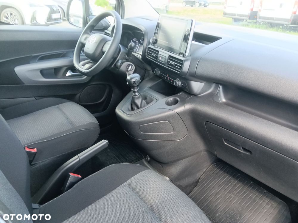 Toyota Proace City Verso 1.2 D-4T Business - 11