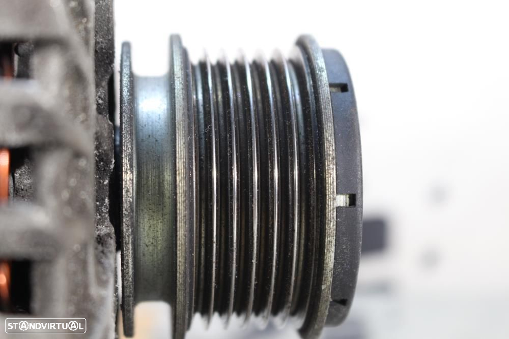 Alternador Volkswagen Golf Vi (5K1)  03L903023a / 26088901 - 7
