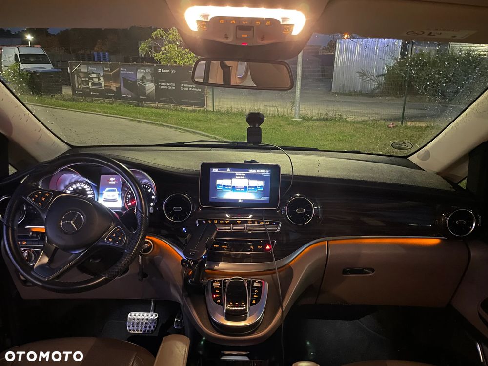 Mercedes-Benz Klasa V 300 d 4-Matic Avantgarde 9G-Tronic (ekstra d³) - 12
