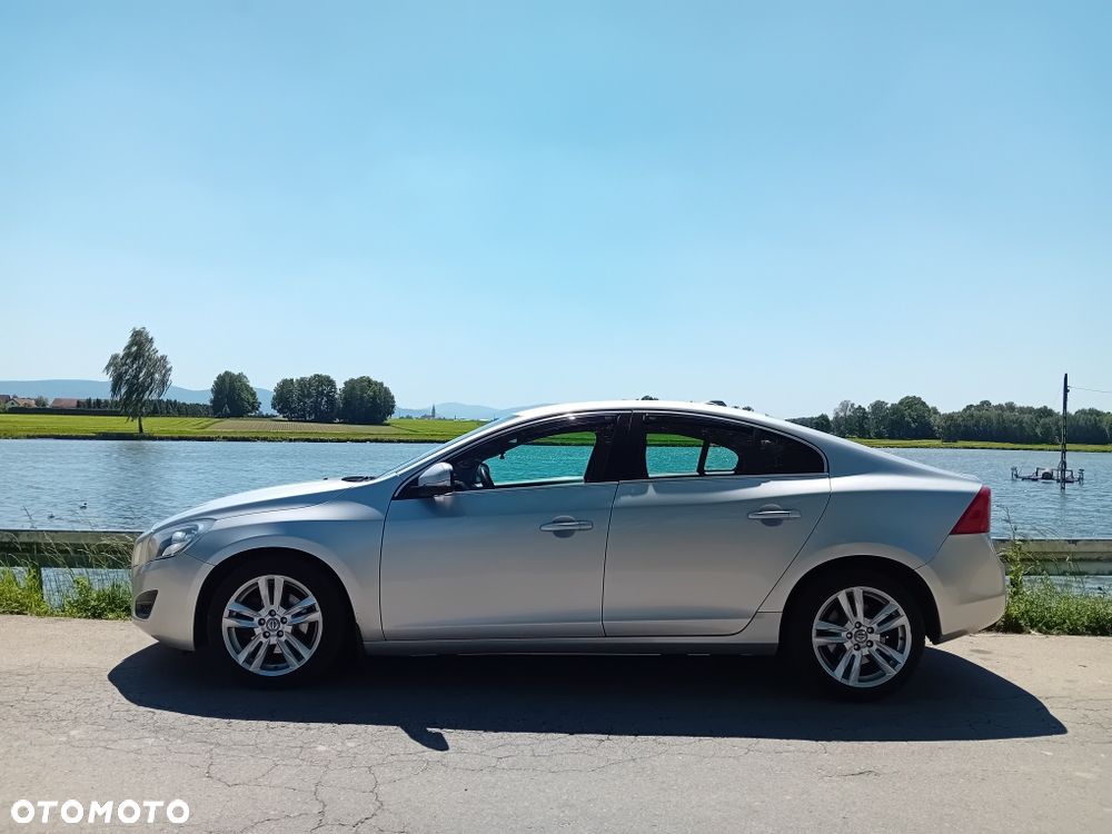 Volvo S60 - 2