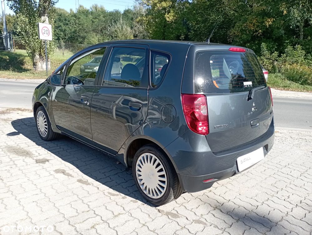 Mitsubishi Colt - 16