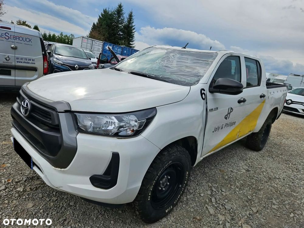 Toyota Hilux - 1