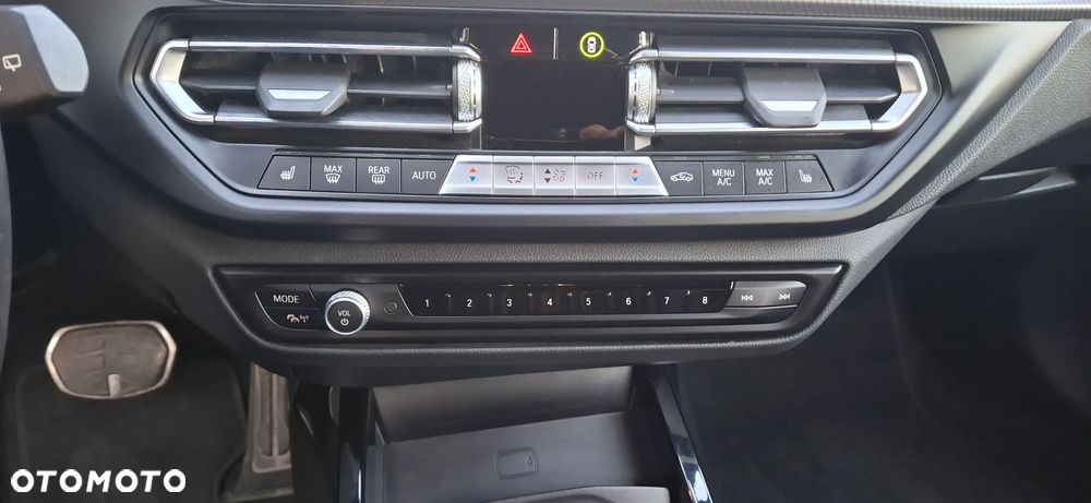 BMW Seria 1 120i M Sport - 10