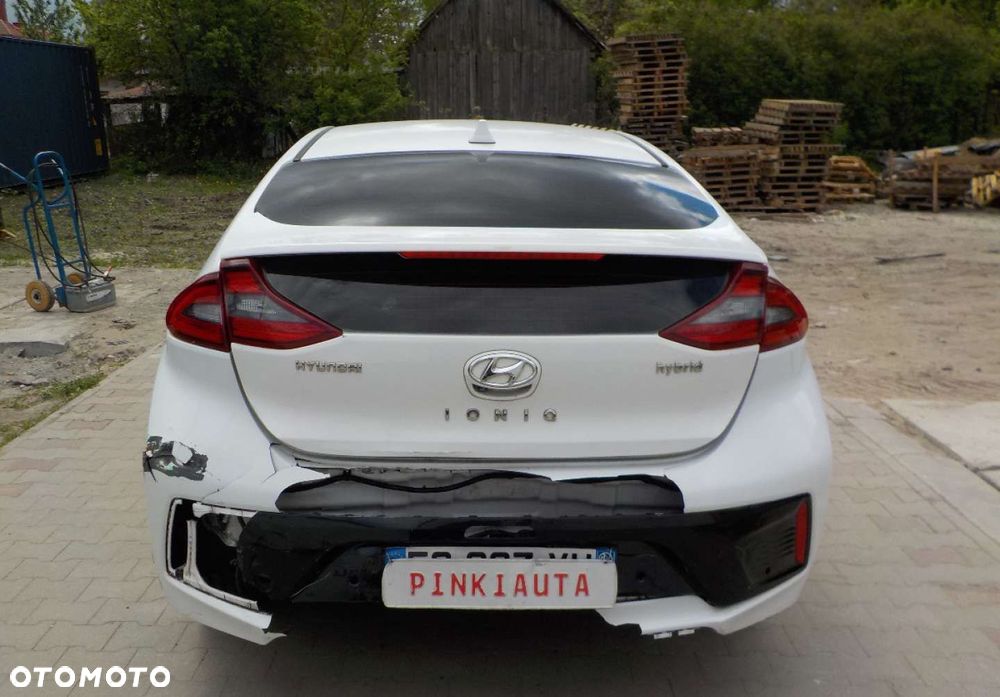 Hyundai IONIQ - 11