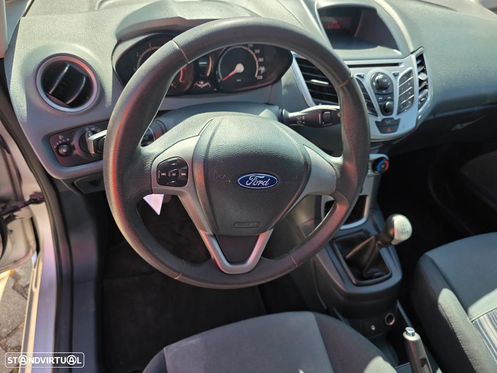 Ford Fiesta 1.25 Techno - 9