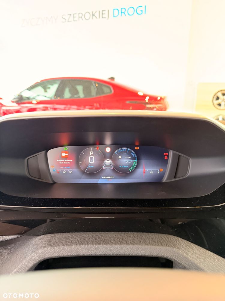 Peugeot 408 - 30