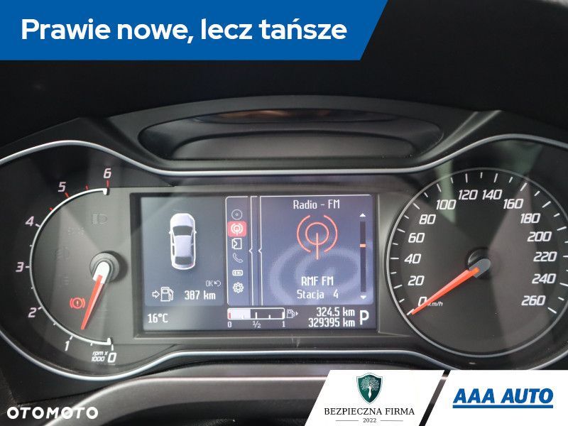 Ford S-Max - 13