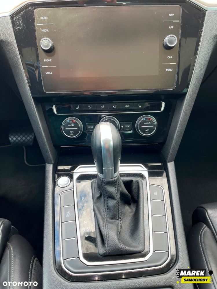 Volkswagen Passat - 15