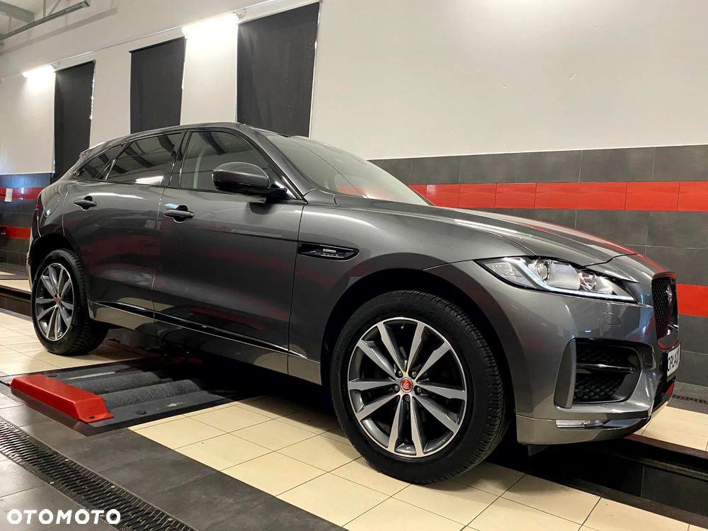 Jaguar F-Pace 20d R-Sport - 10