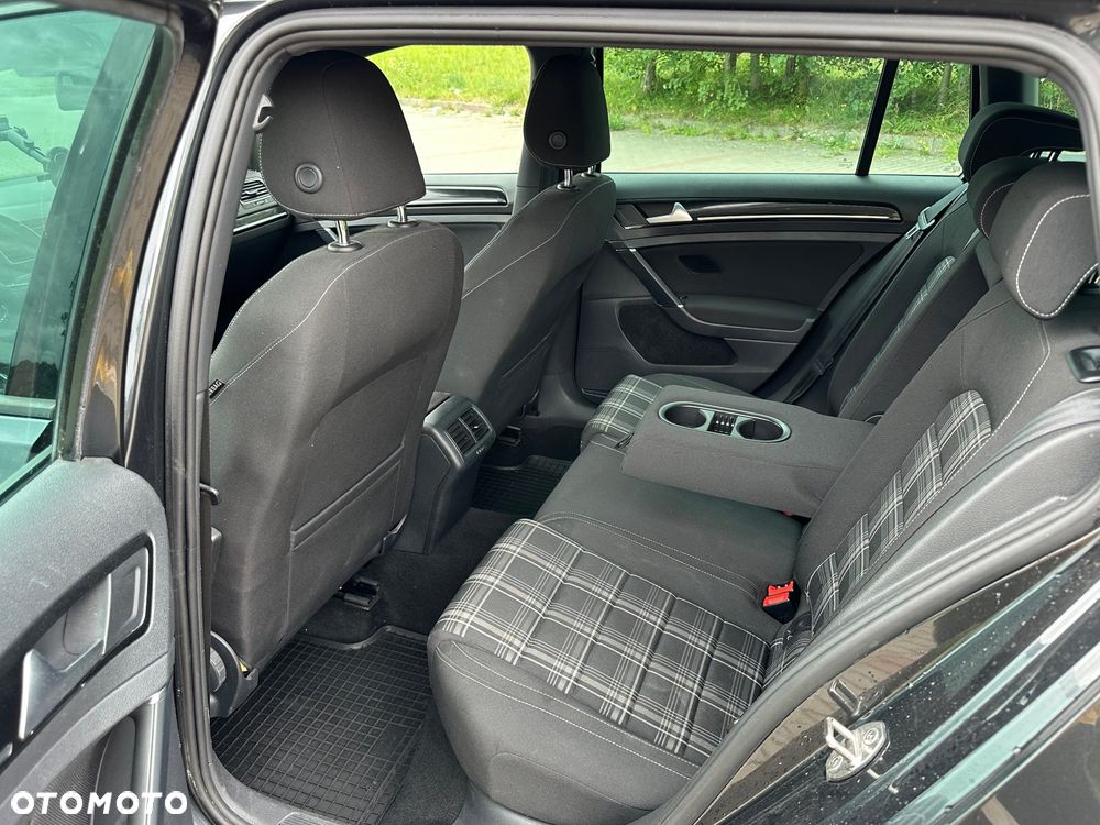 Volkswagen Golf 2.0 TDI BMT GTD DSG - 10