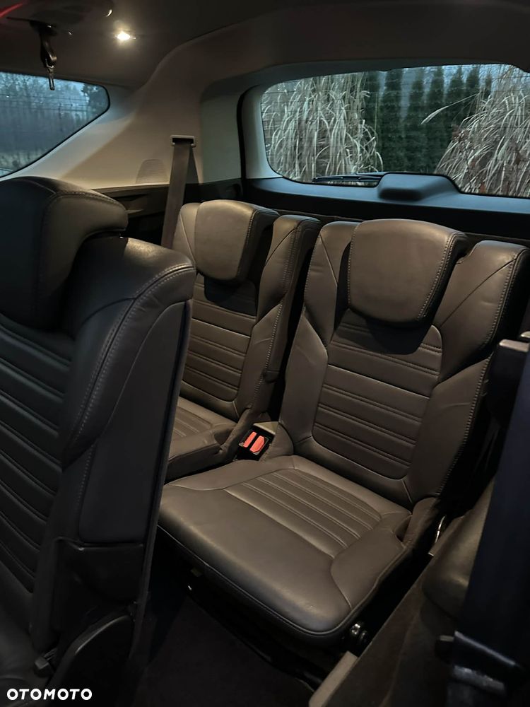 Renault Espace 1.6 dCi Energy Initiale Paris EDC 7os - 26