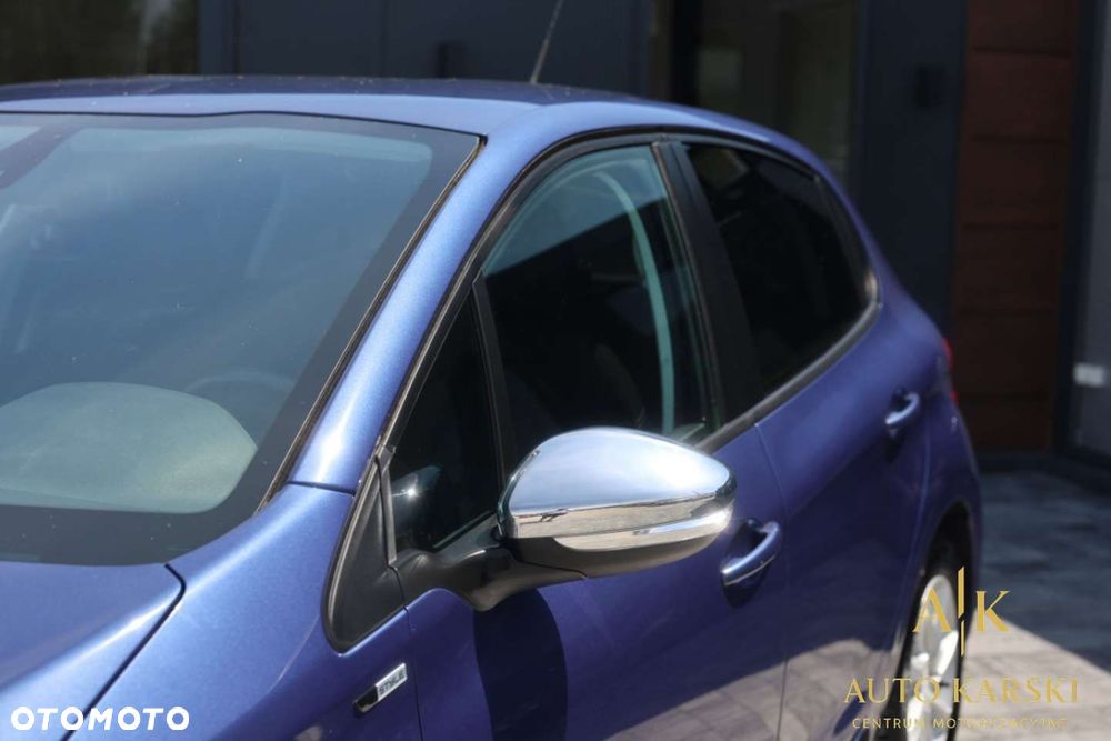 Peugeot 208 - 12