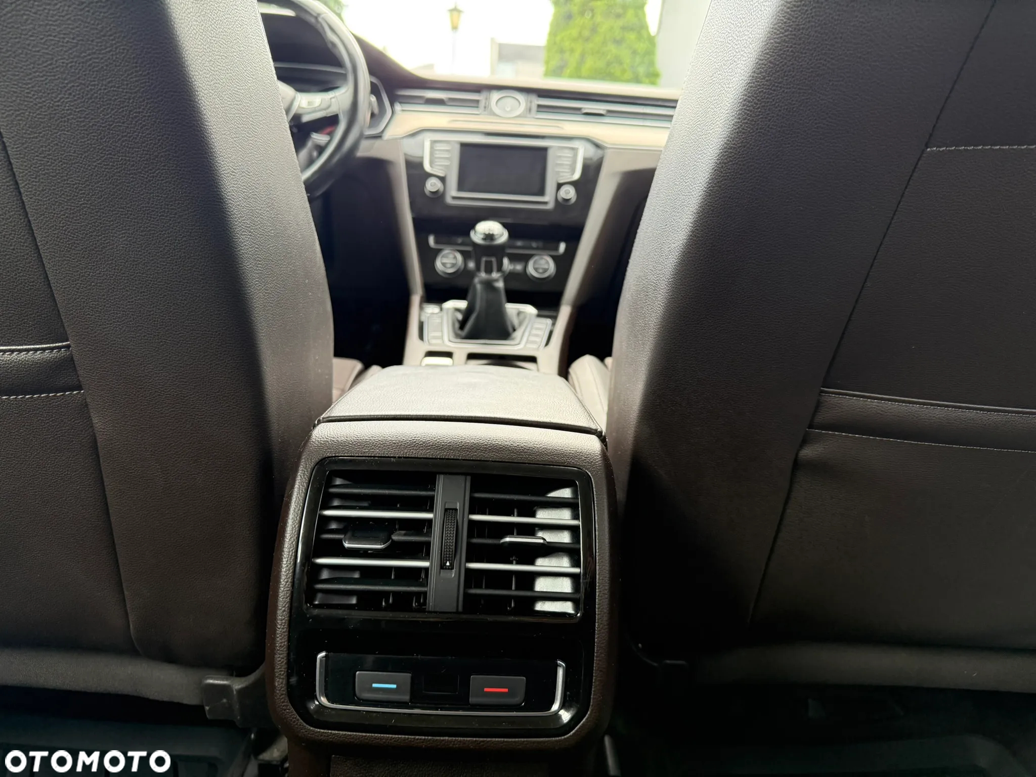 Volkswagen Passat 2.0 TDI BMT Highline - 17