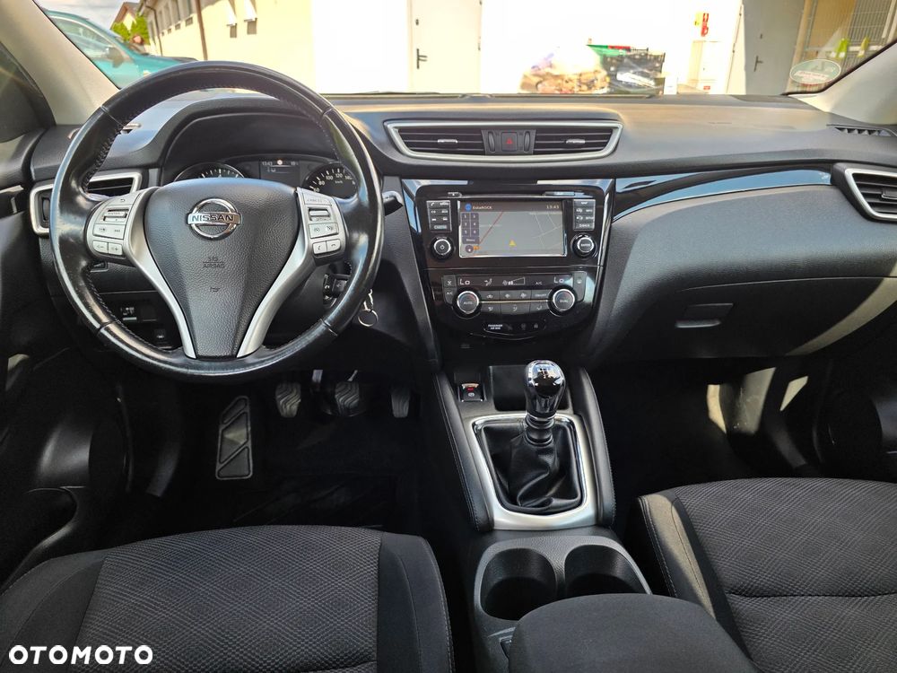 Nissan Qashqai 1.6 DIG-T N-Connecta - 26