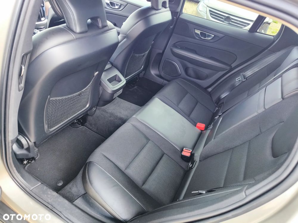 Volvo V60 Cross Country T5 AWD Geartronic - 15