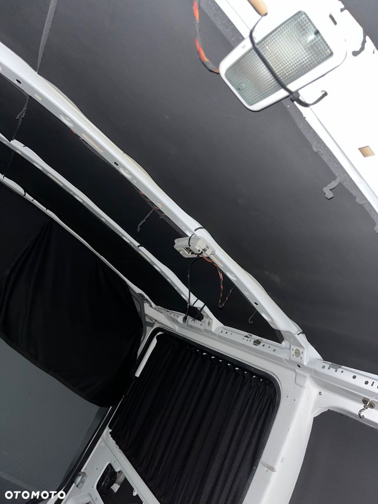 Volkswagen TRANSPORTER T5 - 13