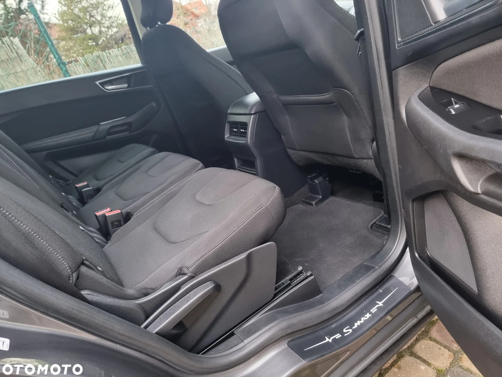 Ford S-Max - 9