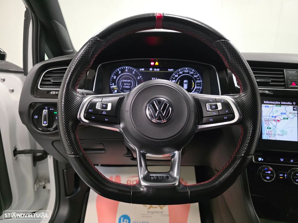 VW Golf 2.0 TSI GTI DSG Performance - 48