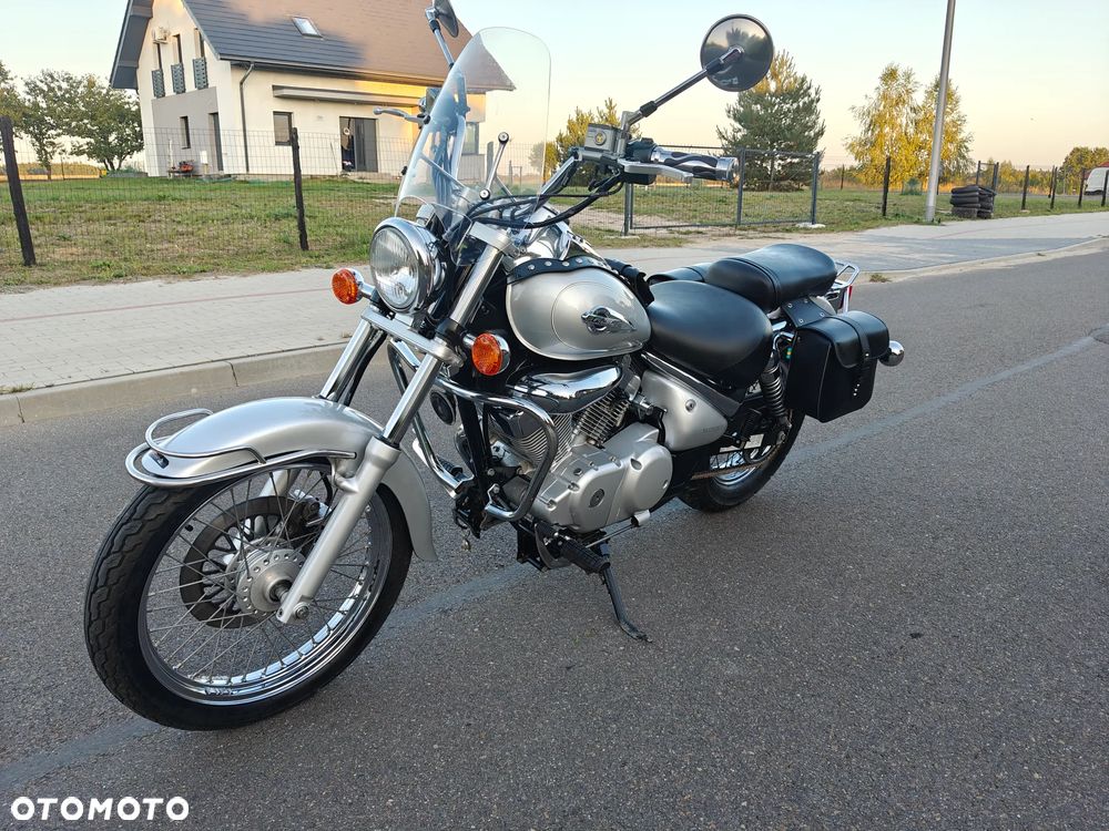 Suzuki Intruder - 12