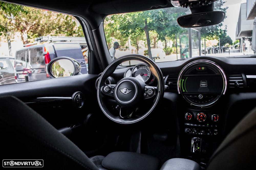 MINI 5 Portas Cooper SD Aut. - 32
