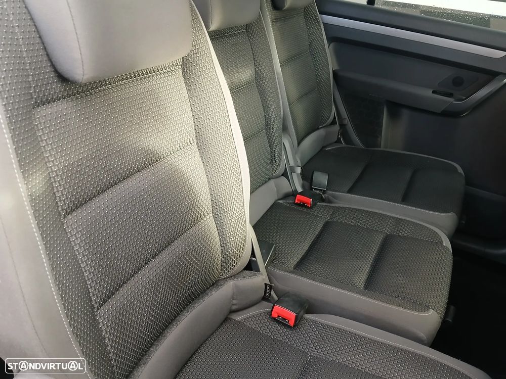 VW Touran 1.6 TDI Blue.Highine 7L - 15