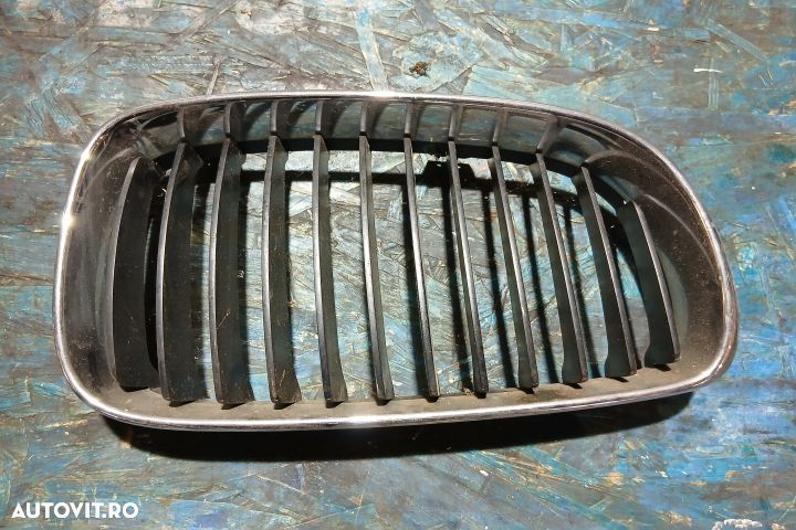 Grila radiator dreapta 7179656 7166440 7179656 7166440 BMW Seria 1 E8 - 1