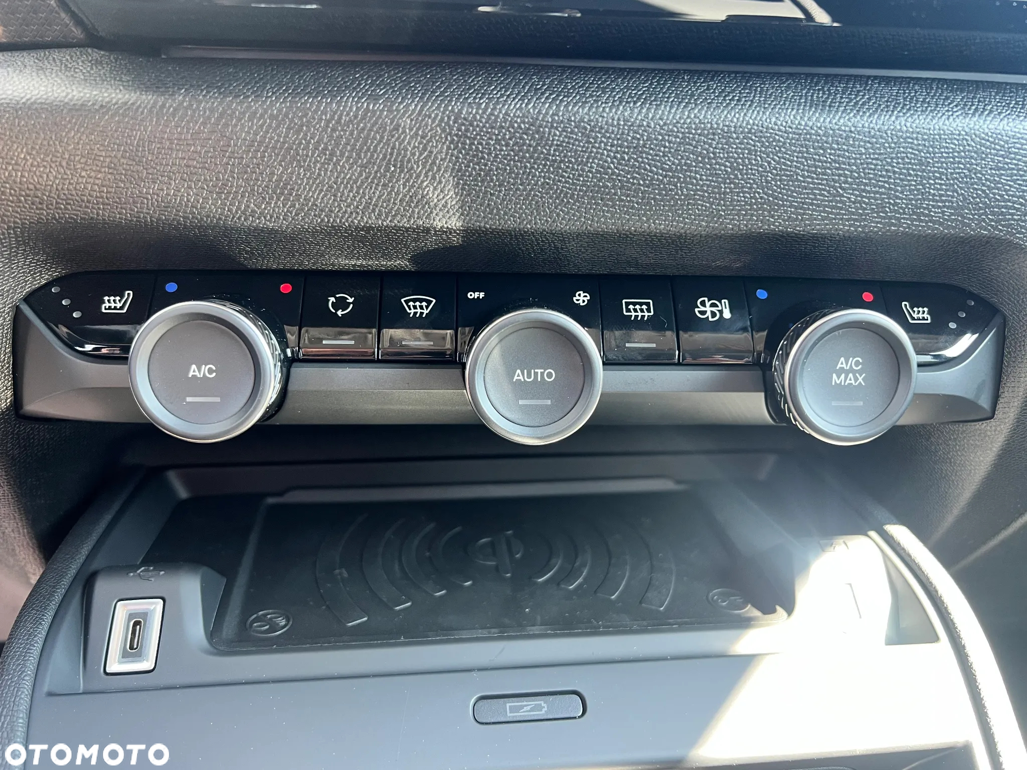 Citroën C4 e-C4 EV156 54kWh Max - 10