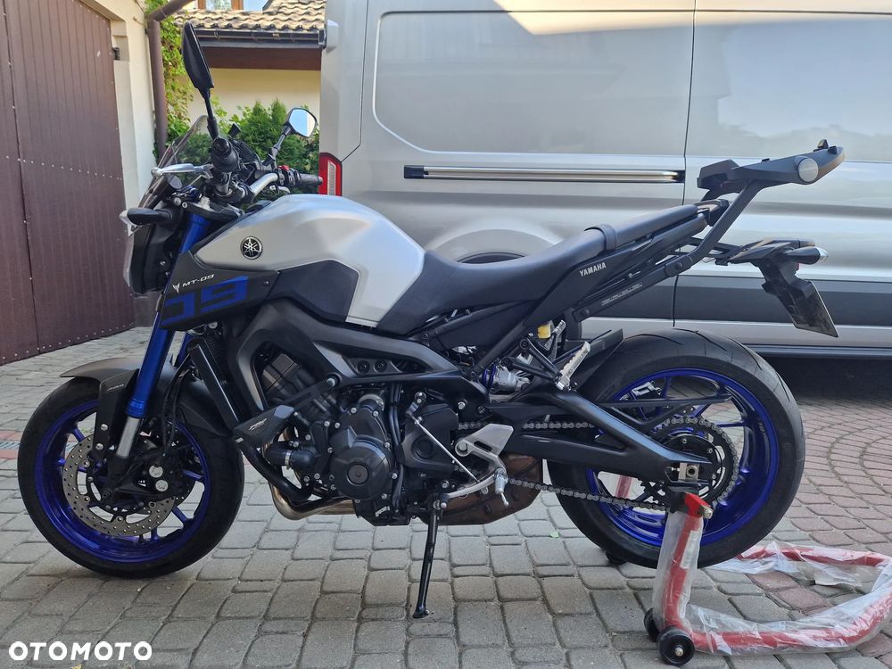 Yamaha MT - 1