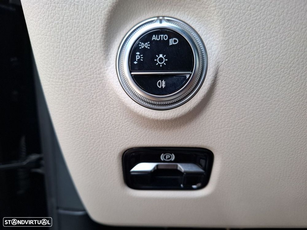 Mercedes-Benz C 300 e Avantgarde - 20