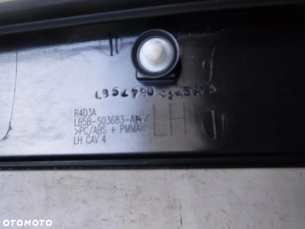 LISTWA ZEWNĘTRZNA SŁUPKA LEWA  osłona A 'A' EXPLORER 20- - 4