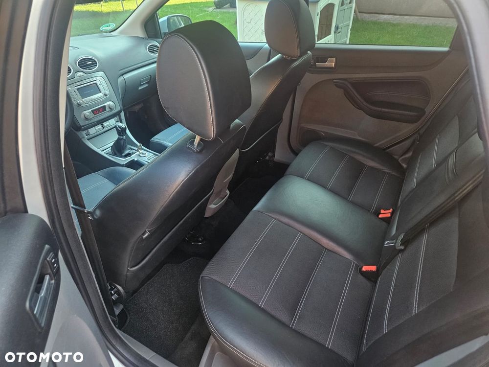 Ford Focus 1.8 Titanium - 11
