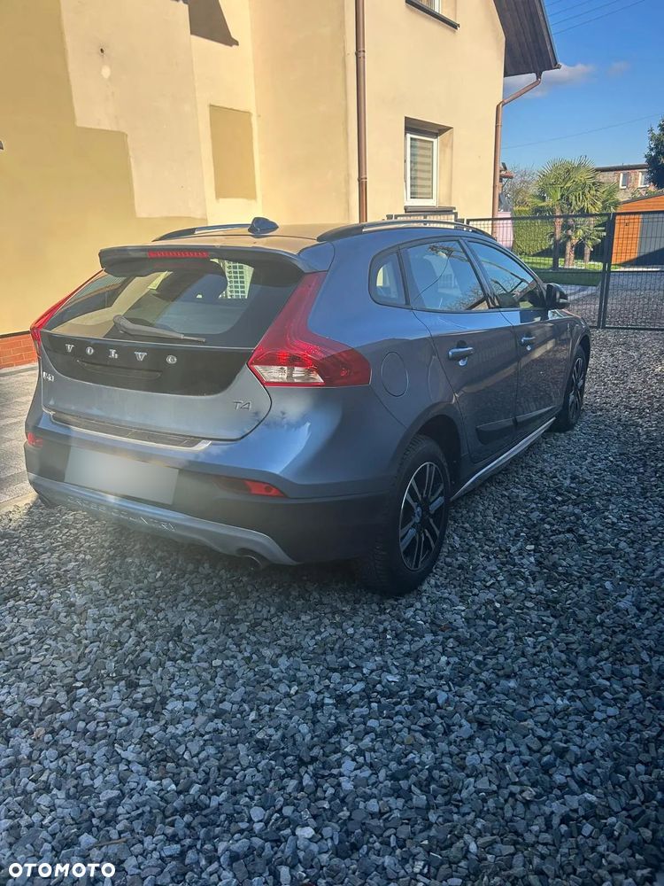Volvo V40 Cross Country T4 Drive-E Momentum - 4