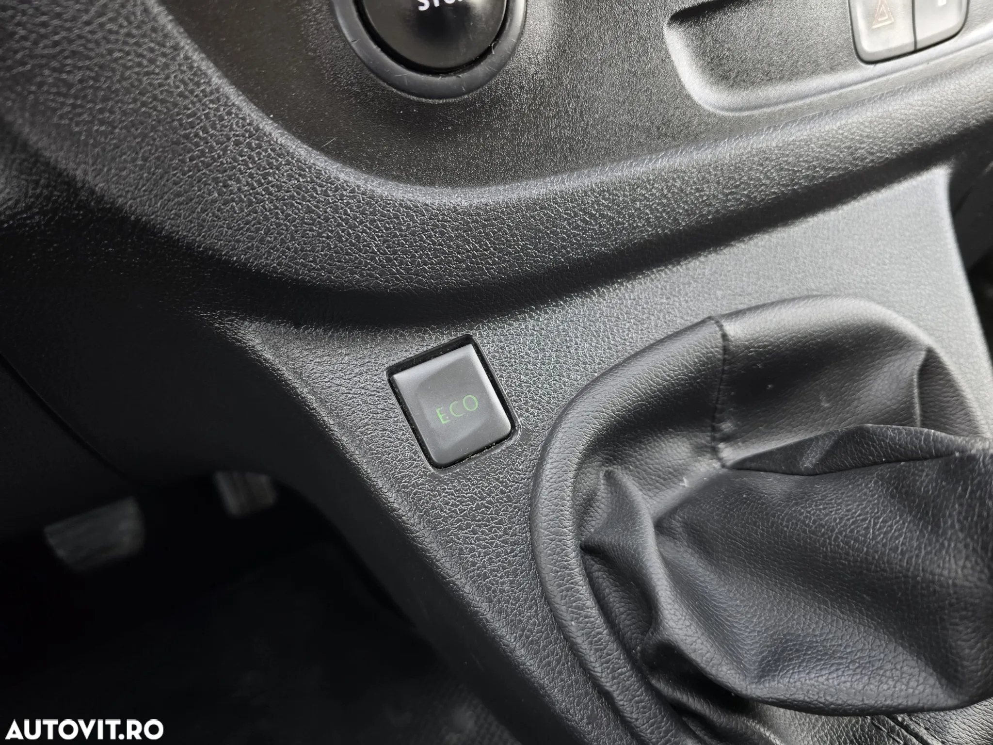 Renault New Trafic L2H1 - 35