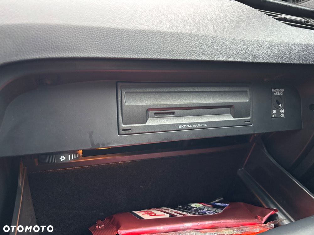 Skoda Octavia 1.6 TDI SCR Ambition DSG - 30