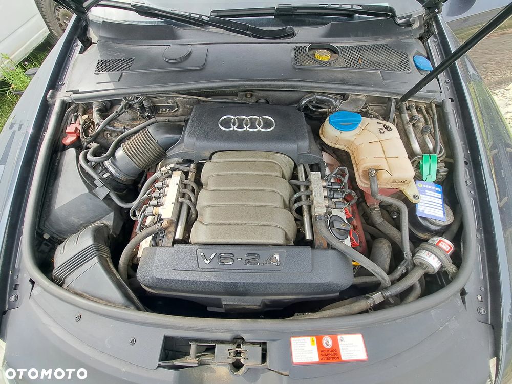 Audi A6 Avant 2.4 - 5